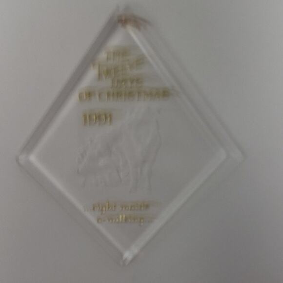 1991 Hallmark Eight Maids A-Milking 12 Days of Christmas Keepsake Ornament - Picture 3 of 4